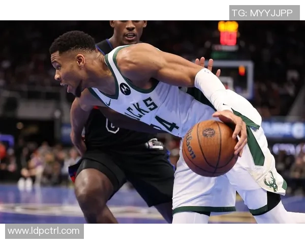 NBA季后赛精彩回顾雄鹿对阵活塞全场录像分析与精彩瞬间分享